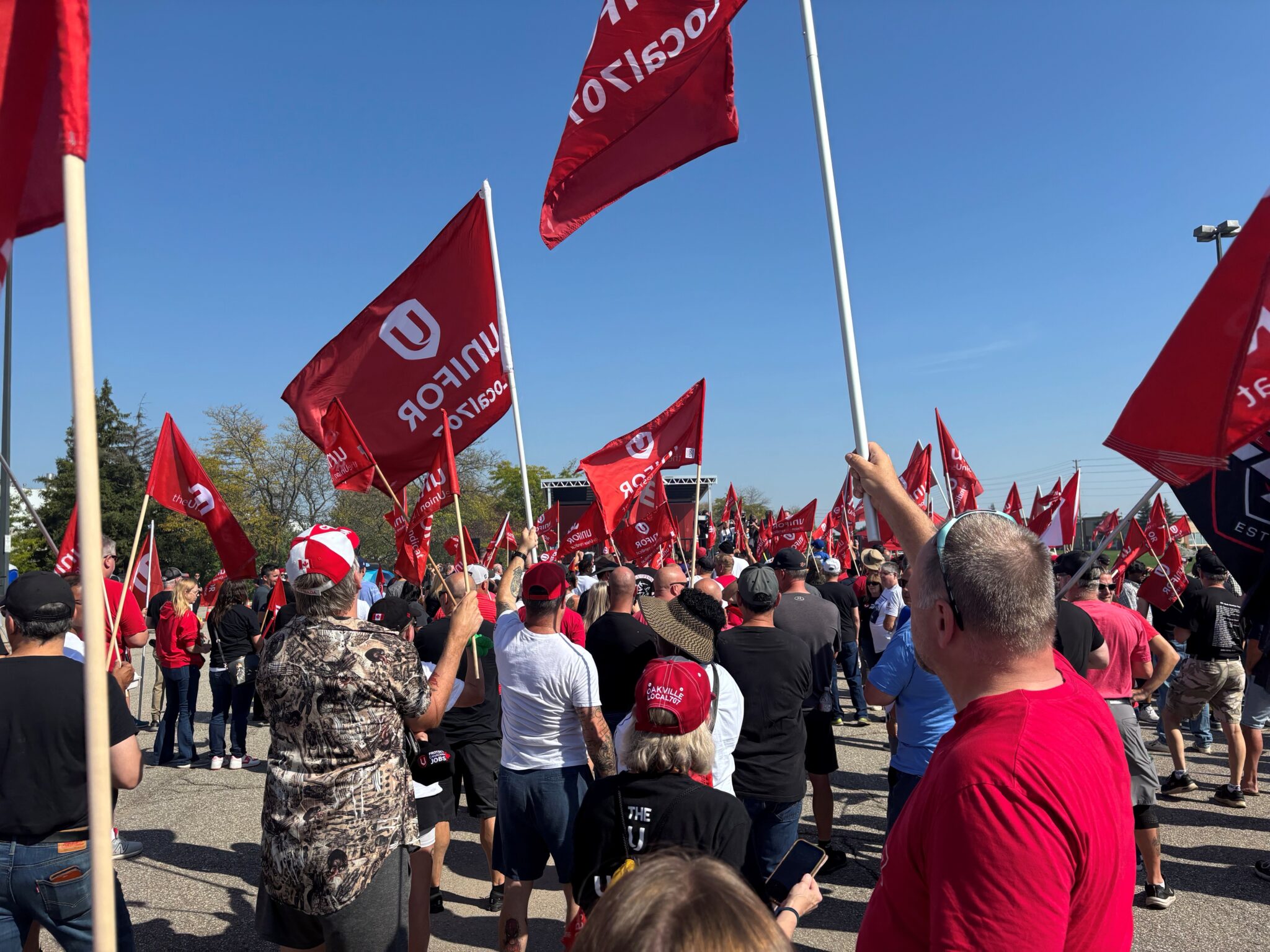 Unifor rallies to Protect Canadian Jobs in Brampton – Unifor 707